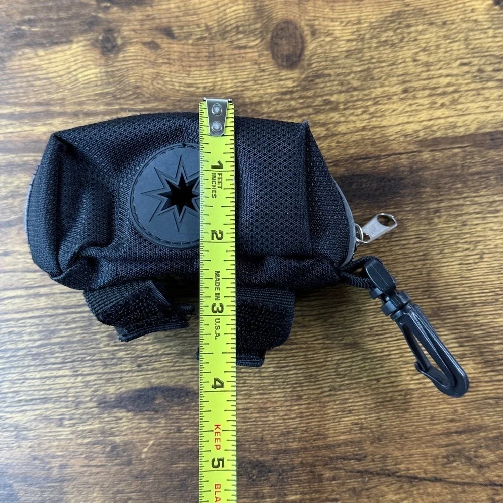 petthing compact black